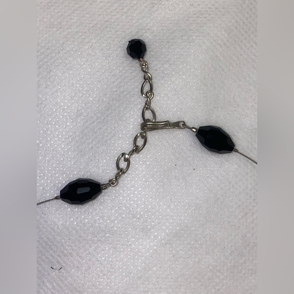 Simple necklace. - Picture 3 of 3